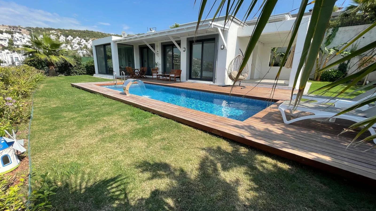Bodrum Gündoğan'da Deniz Manzaralı, Özel Havuzlu, Lüks Villa görsel 2