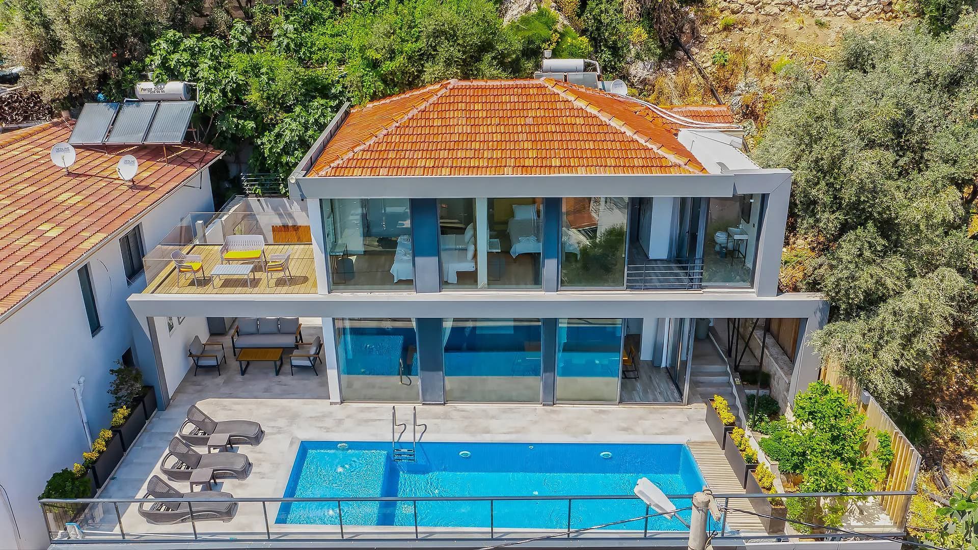 Kaş Kalkan'da Harika Deniz Manzaralı, Özel Havuzlu, Konforlu Villa görsel 1