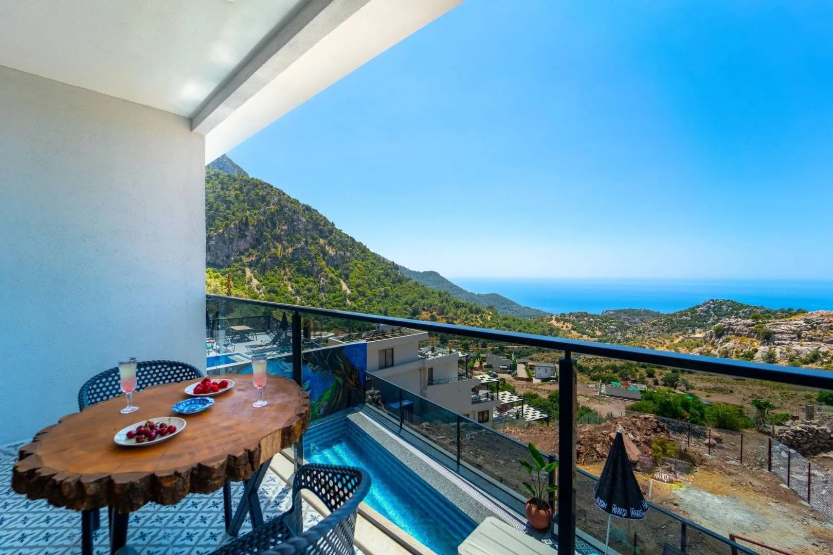Fethiye Karaağaç'ta Deniz Manzaralı, Özel Havuzlu, 3+1 Kiralık Villa görsel 1