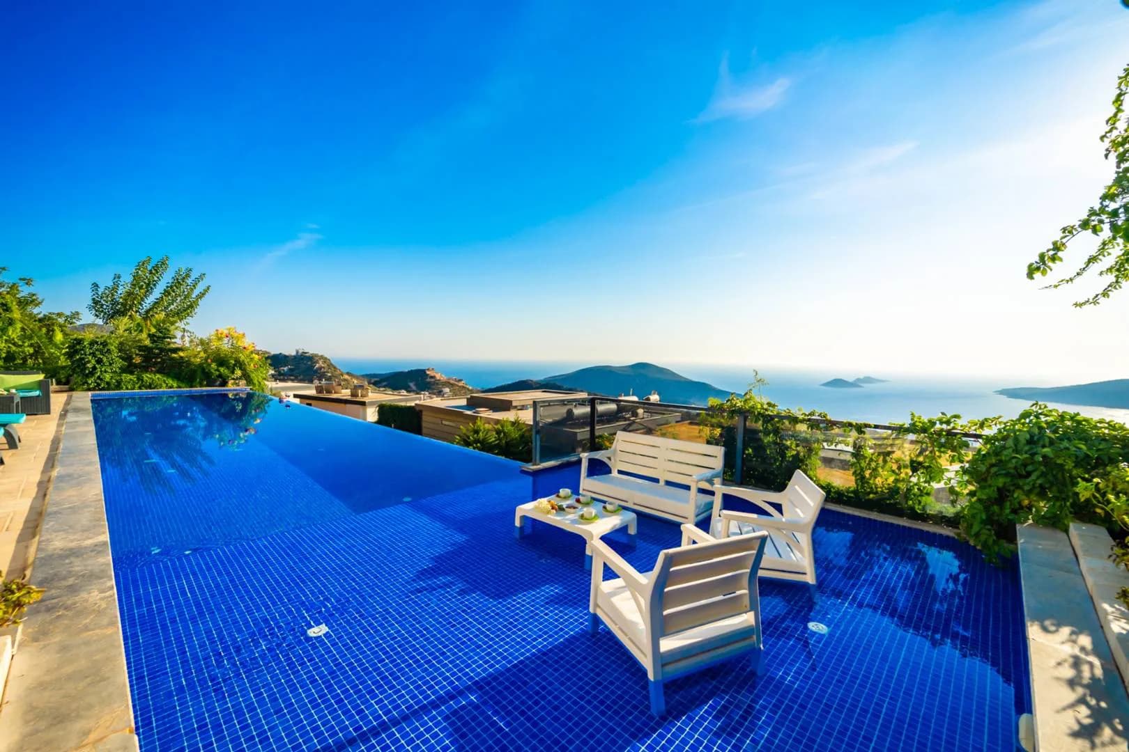 Kaş Bezirgan'da Muhteşem Manzaralı, Sonsuzluk Havuzlu, Saunalı Villa görsel 2