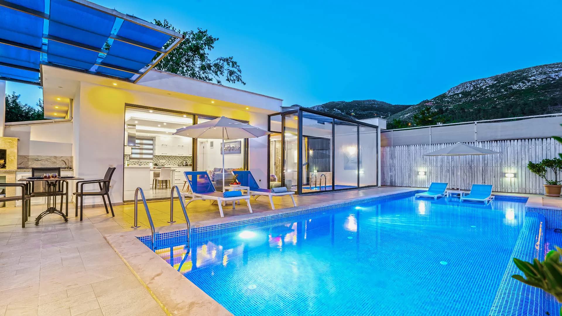 Kalkan Üzümlü'de Sakin Konumda, Isıtmalı Havuzlu, 1+1 Villa görsel 3