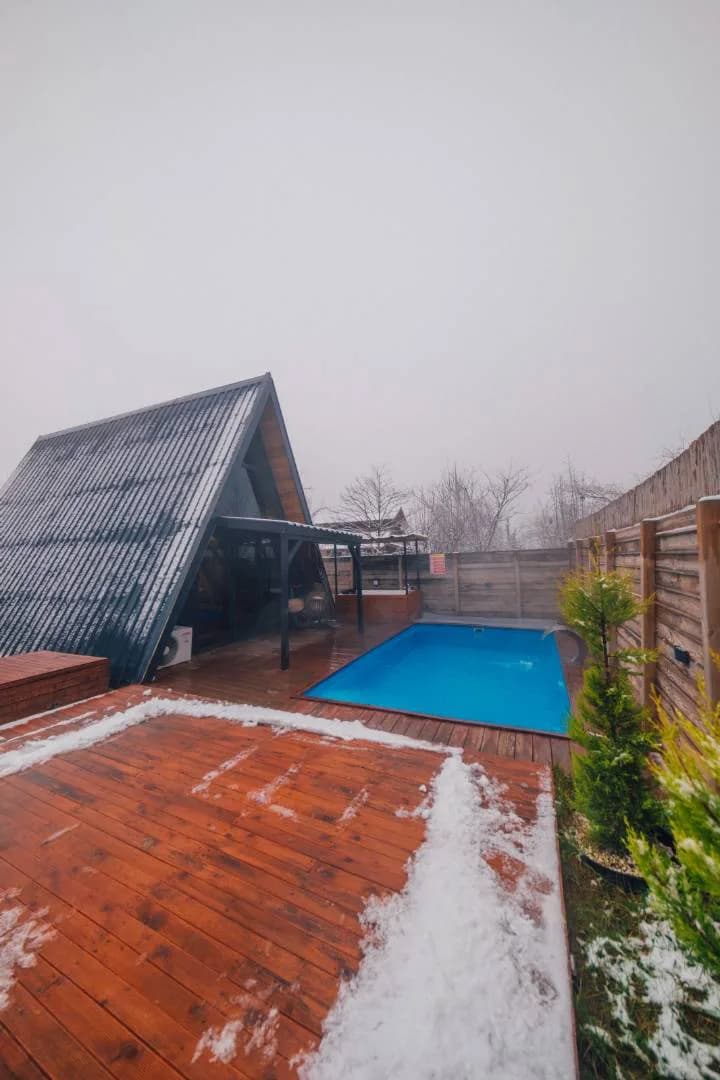 Sapanca Şükriye'de Doğa İle İç İçe, Isıtmalı Havuzlu, Modern Bungalov görsel 3