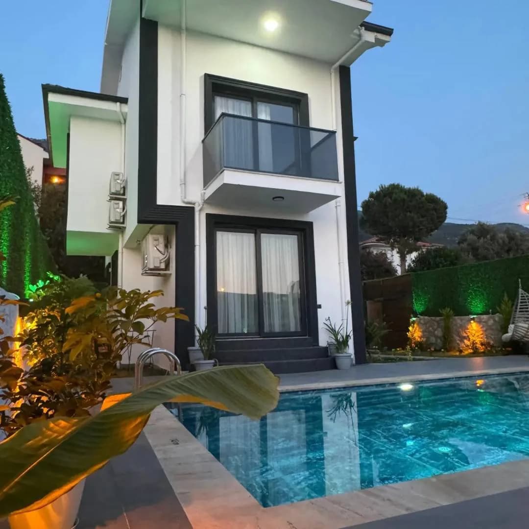 Fethiye Ölüdeniz'de Modern Tasarımlı, Özel Havuzlu, Konforlu Villa görsel 3