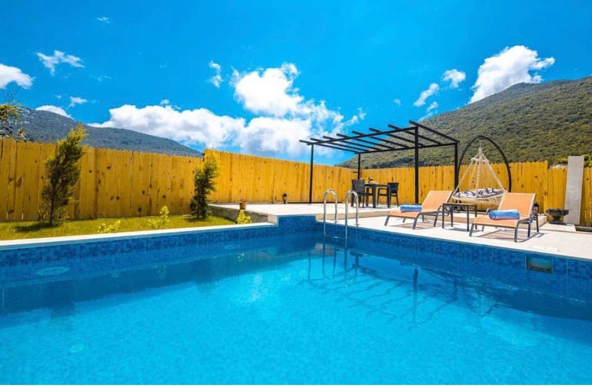 Kaş Sarıbelen'de Doğa İle İçiçe, Özel Havuzlu, Taş Villa görsel 2