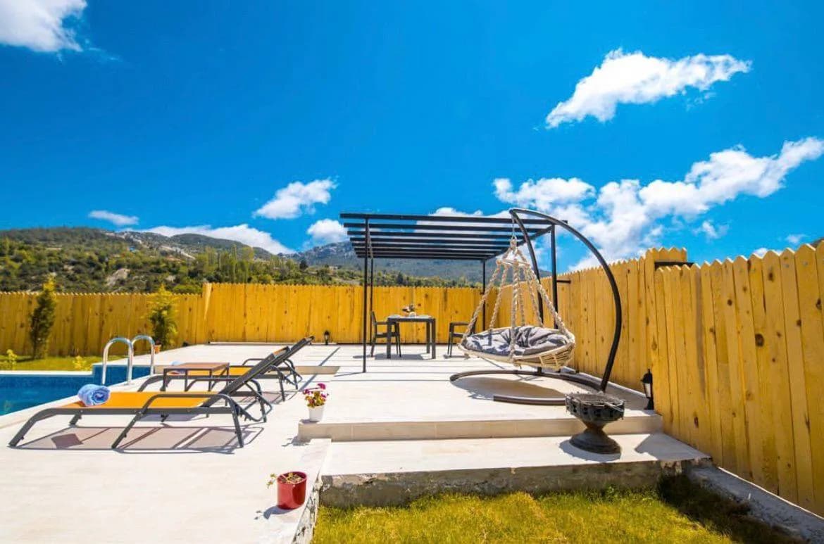Kaş Sarıbelen'de Doğa İle İçiçe, Özel Havuzlu, Taş Villa görsel 3