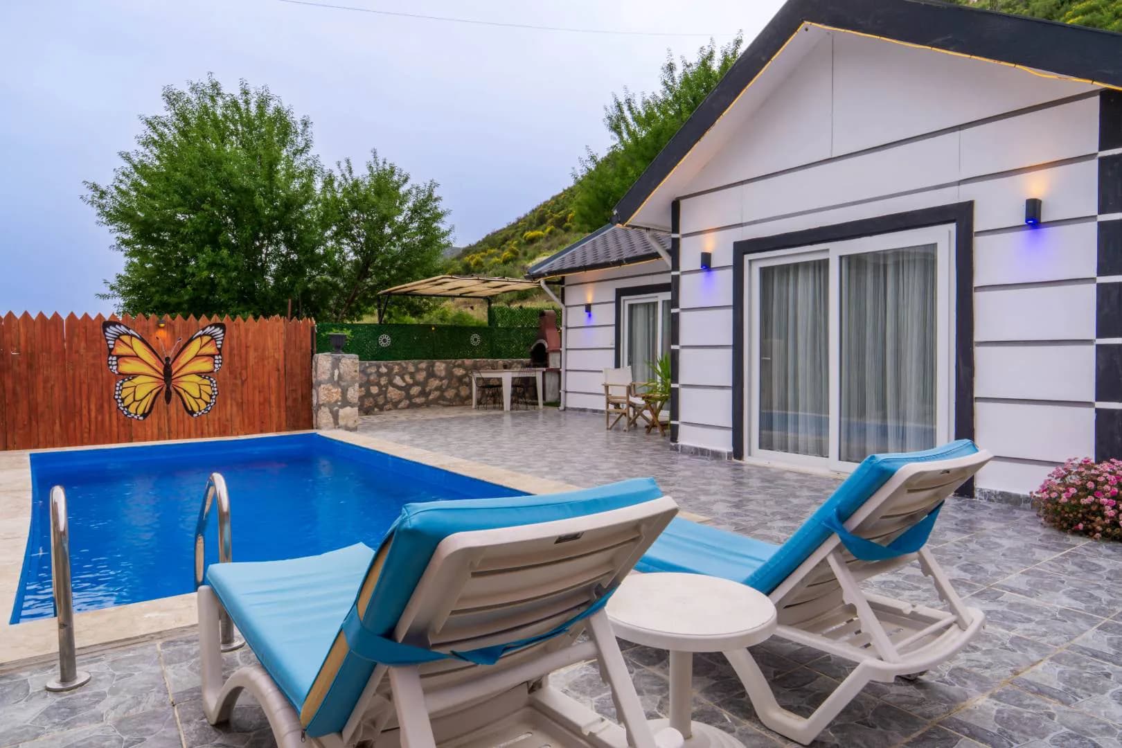 Kaş Sarıbelen'de Doğa İle İç İçe, Özel Havuzlu, 1+1 Villa görsel 3