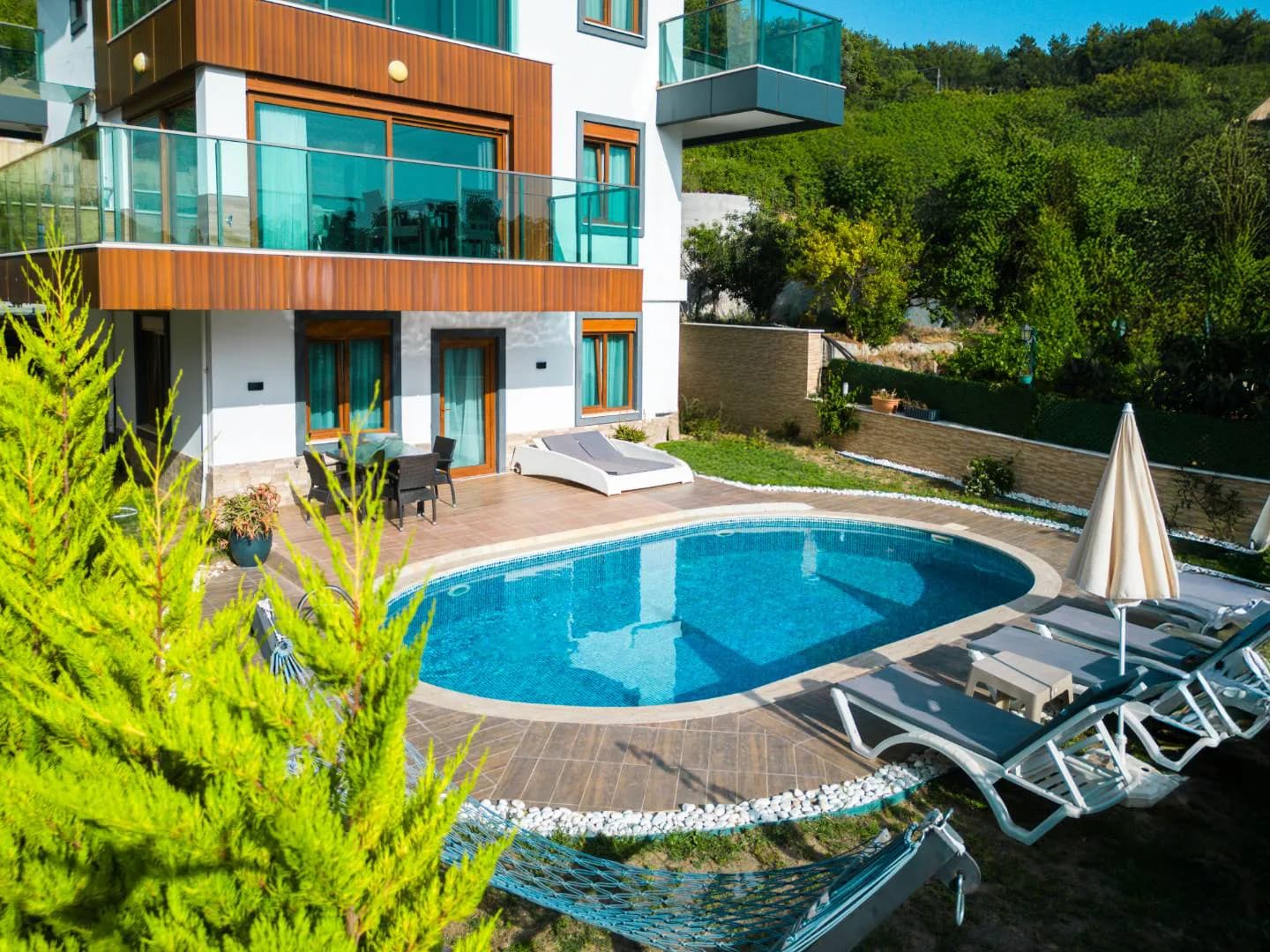 Antalya Alanya'da Deniz Manzaralı, Özel Havuzlu, 12 Kişilik Villa görsel 1