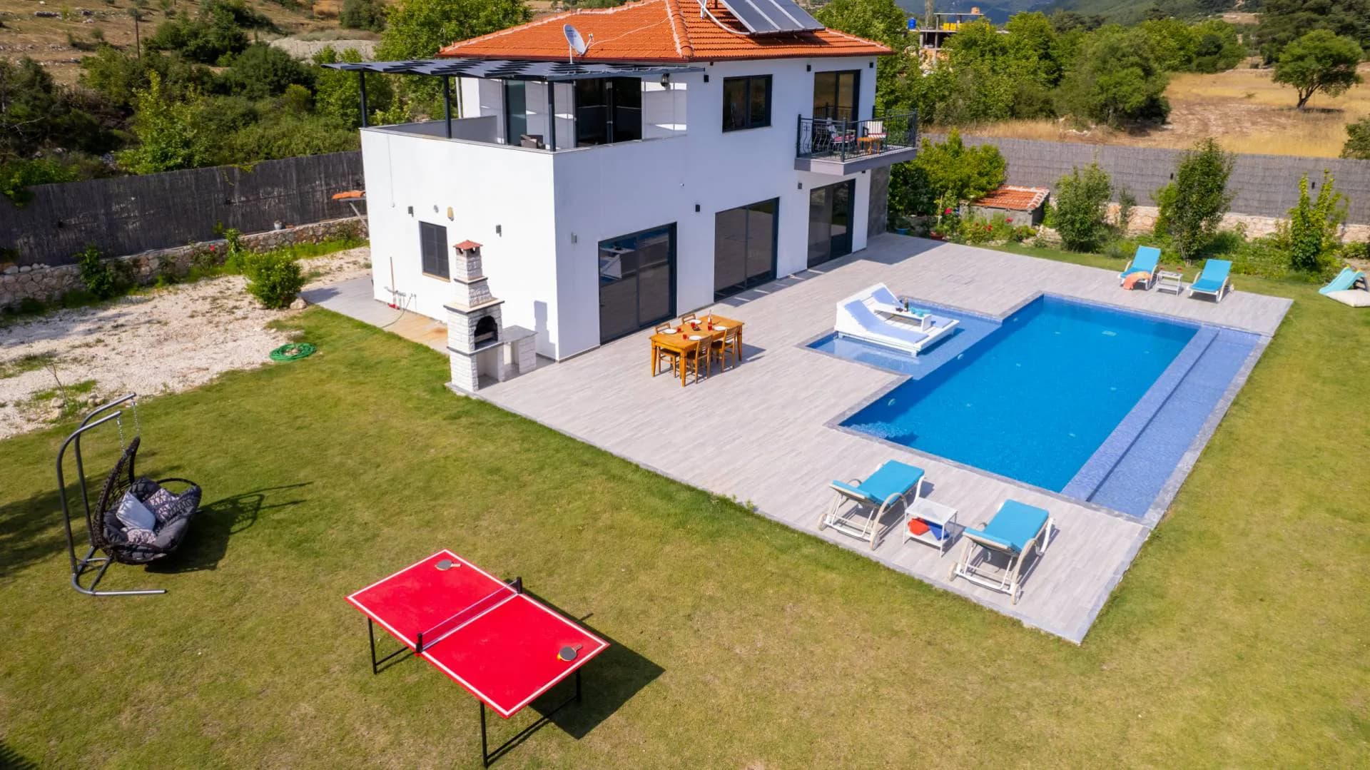 Kaş Hacıoğlan'da Geniş Bahçeli, Özel Havuzlu, Jakuzili Villa görsel 1