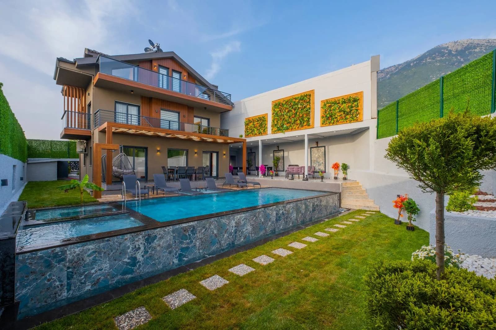 Fethiye Ovacık'ta Sakin Konumda, Özel Havuzlu, Lüks Villa görsel 1