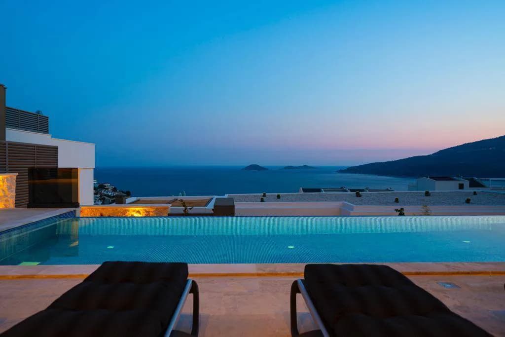 Kaş Kalkan'da Panoramik Deniz Manzaralı, Özel Havuzlu, Geniş Villa görsel 2