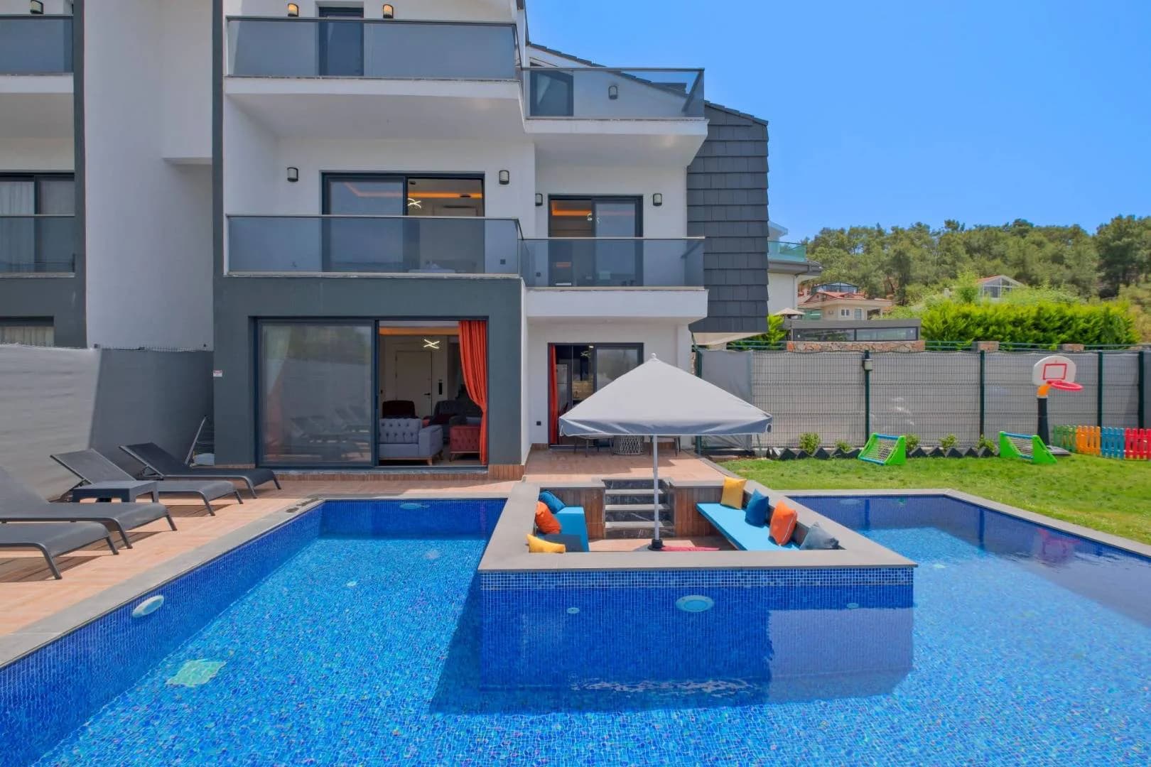 Fethiye Karagedik'te Doğa Manzaralı, Özel Havuzlu, Bahçeli Villa görsel 1