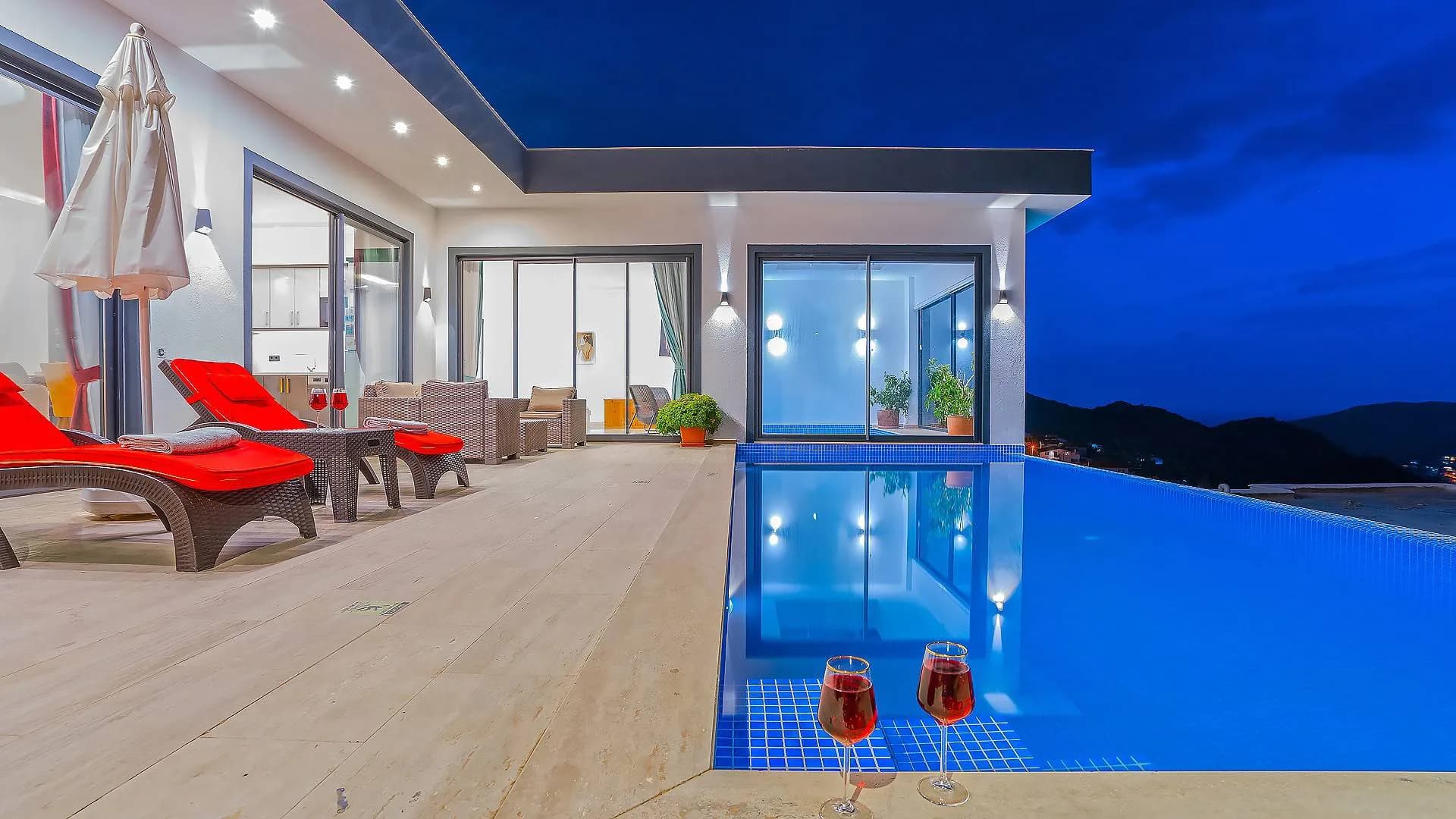 Kaş Kördere'de Doğa ve Deniz Manzaralı, Özel Havuzlu, Balayı Villası görsel 3
