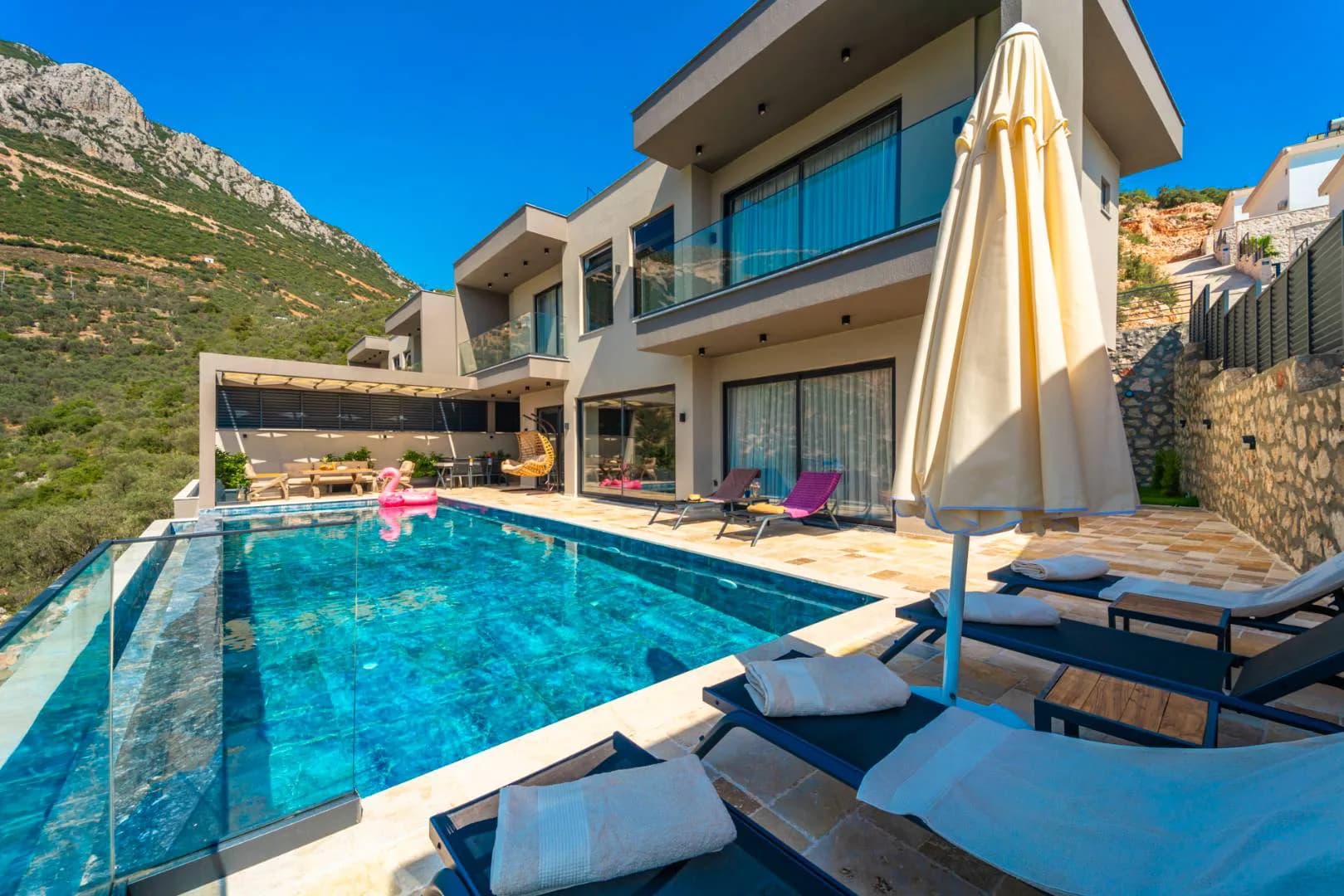 Kaş Bezirgan'da Enfes Doğa Manzaralı, Özel Havuzlu, Lüks Villa görsel 1