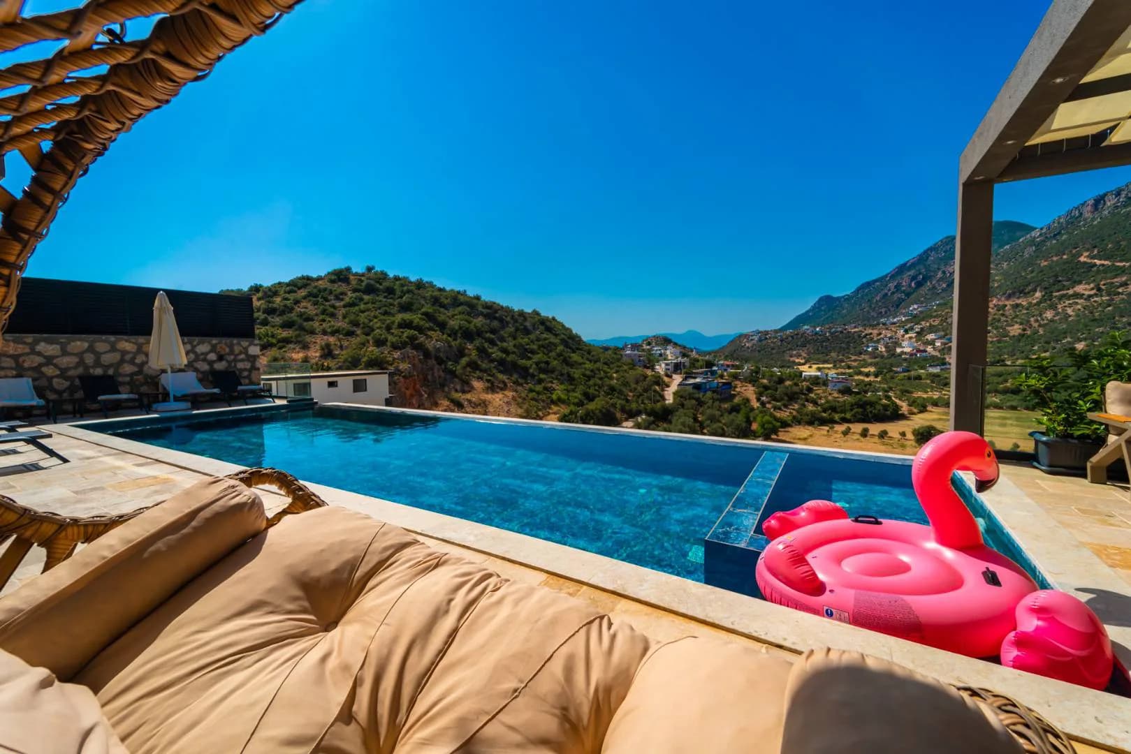 Kaş Bezirgan'da Enfes Doğa Manzaralı, Özel Havuzlu, Lüks Villa görsel 3
