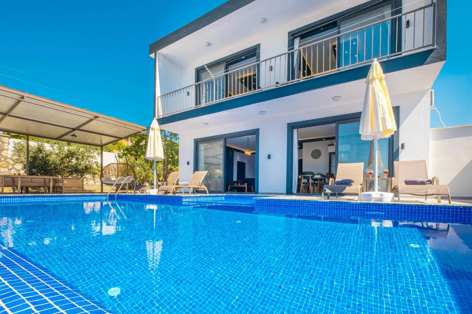 Kaş İkizce'de Muhteşem Dağ Manzaralı, Özel Havuzlu, Jakuzili Villa görsel 3