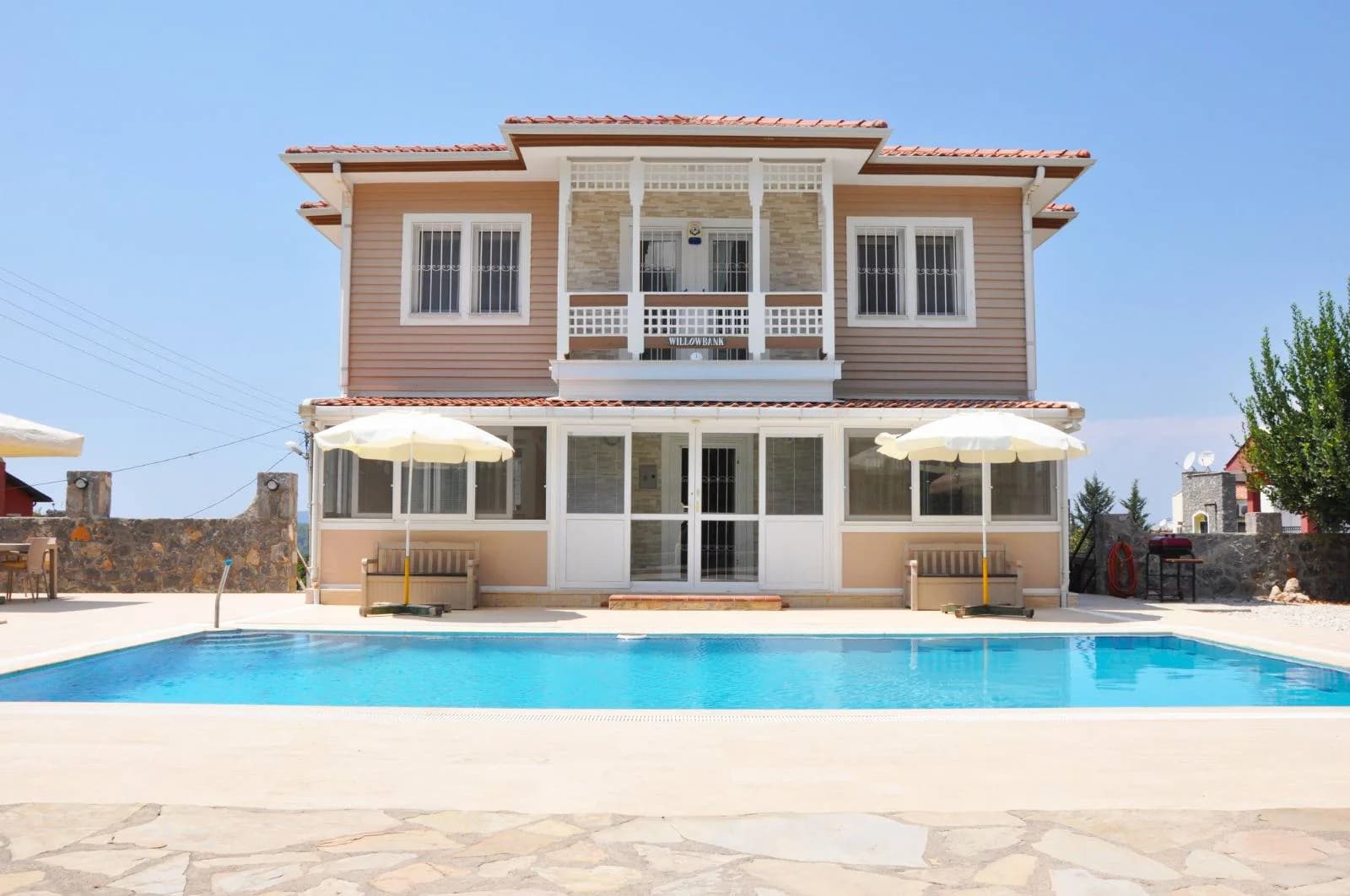 Fethiye Ölüdeniz'de Merkeze Yakın, Özel Havuzlu, Geniş Villa görsel 1