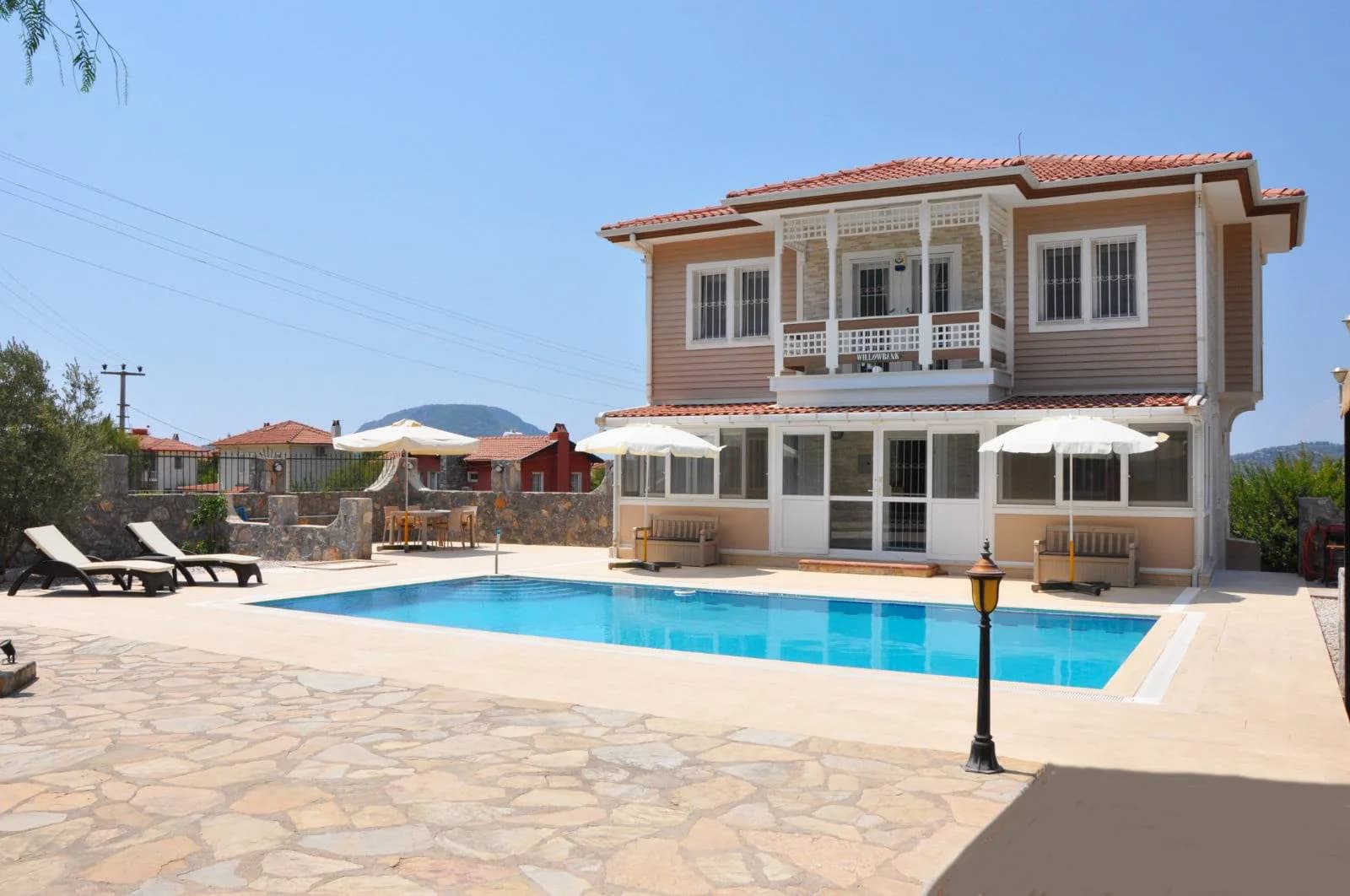 Fethiye Ölüdeniz'de Merkeze Yakın, Özel Havuzlu, Geniş Villa görsel 3