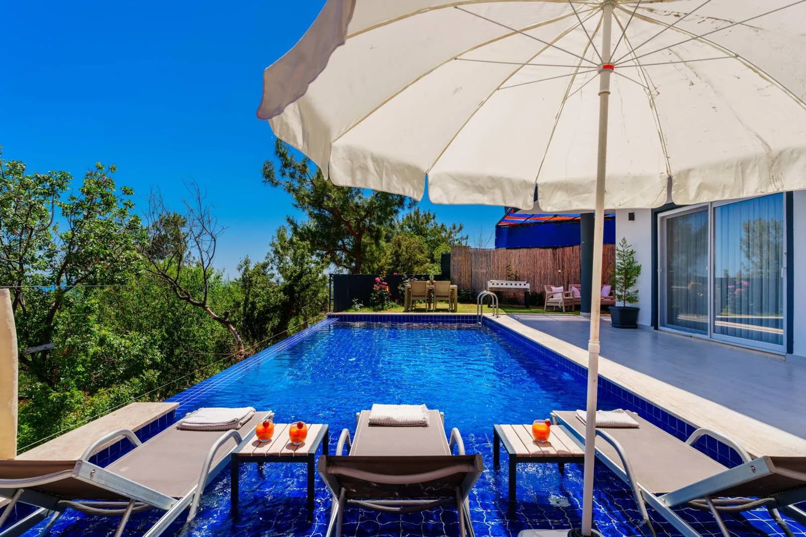 Kaş İslamlar'da Yeşillikler İçerisinde, Özel Havuzlu, Konforlu Villa görsel 3
