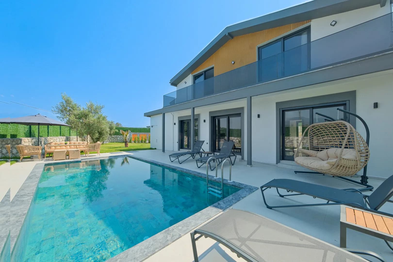 Fethiye Kargı'da Modern Tasarımlı, Özel Havuzlu, Merkezi Villa görsel 2
