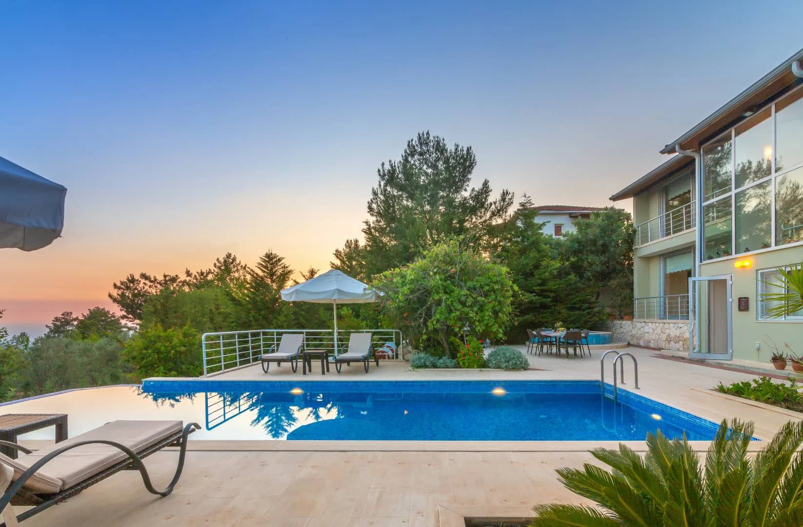 Kaş İslamlar'da Geniş Ailelere Uygun, Özel Havuzlu, 3+1 Villa görsel 1