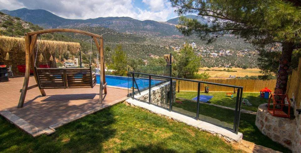 Kaş Bezirgan'da Çocuk Oyun Alanlı, Özel Havuzlu, Kiralık Bungalov görsel 1
