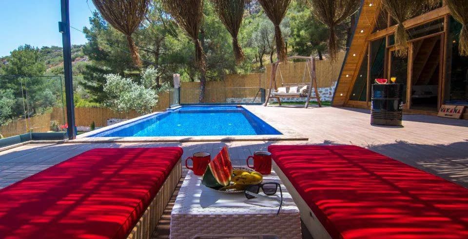 Kaş Bezirgan'da Çocuk Oyun Alanlı, Özel Havuzlu, Kiralık Bungalov görsel 2