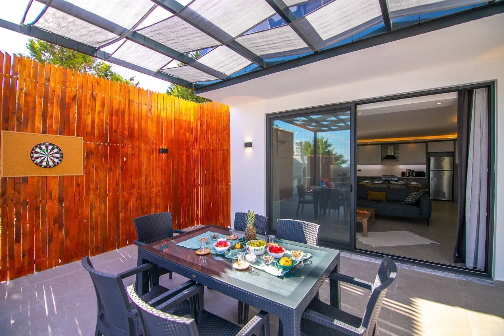 Kaş İslamlar'da Modern Tasarımlı, Özel Havuzlu, 3+1 Kiralık Villa görsel 3