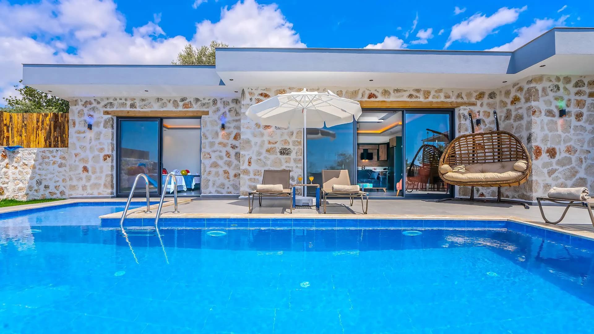 Kaş Üzümlü'de Çekirdek Ailelere Uygun, Özel Havuzlu, 2+1 Villa görsel 2
