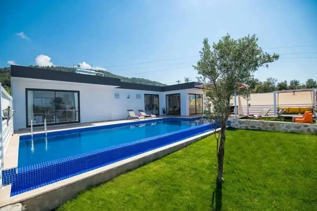 Kaş Patara'da Doğayla İç İçe, Açık ve Kapalı Havuzlu, Bahçeli Villa görsel 2