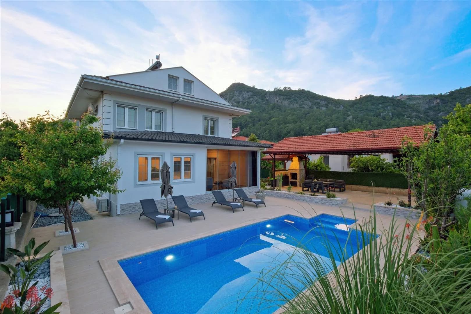 Fethiye İnlice'de Doğa İle İç İçe, Özel Havuzlu, Kiralık Villa görsel 1