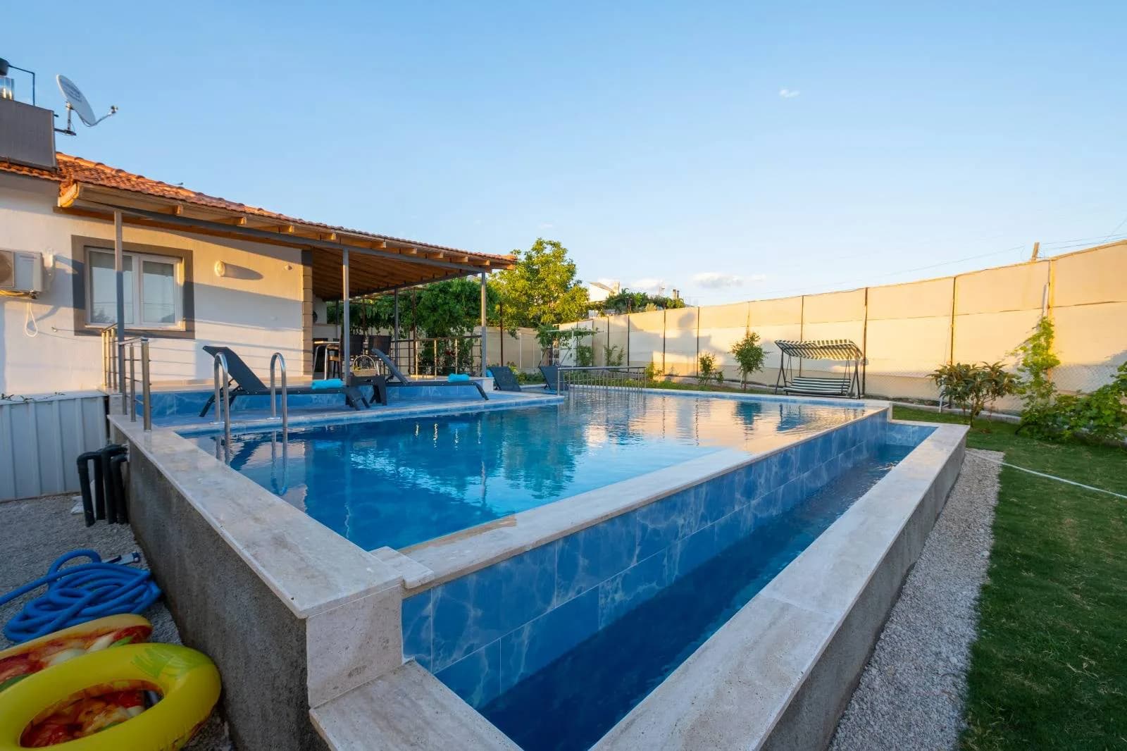 Fethiye Çamköy'de Geniş Bahçeli, Özel Havuzlu, 4 Kişilik Villa görsel 2