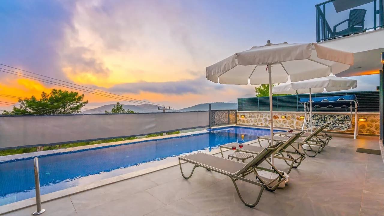 Kaş Kalkan'da Balayı Çiftlerine Uygun, Özel Havuzlu, Konforlu Villa görsel 3
