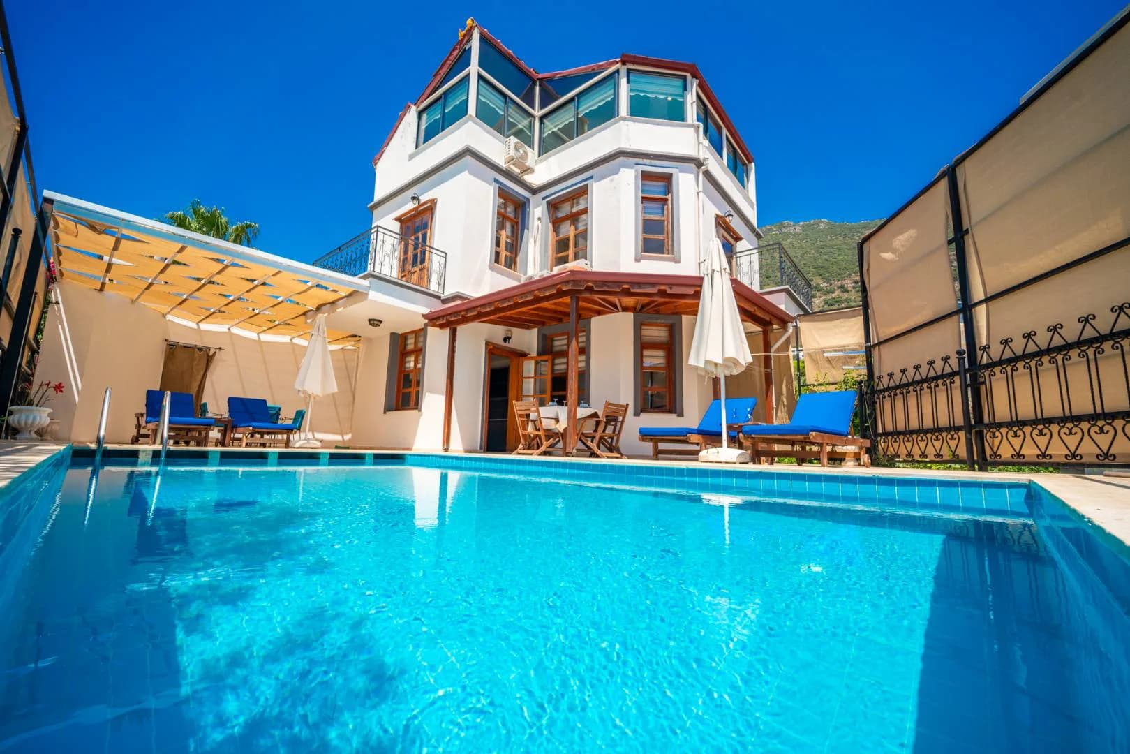 Kaş Kalkan'da Doğayla Baş Başa, Özel Havuzlu, Modern Villa görsel 1