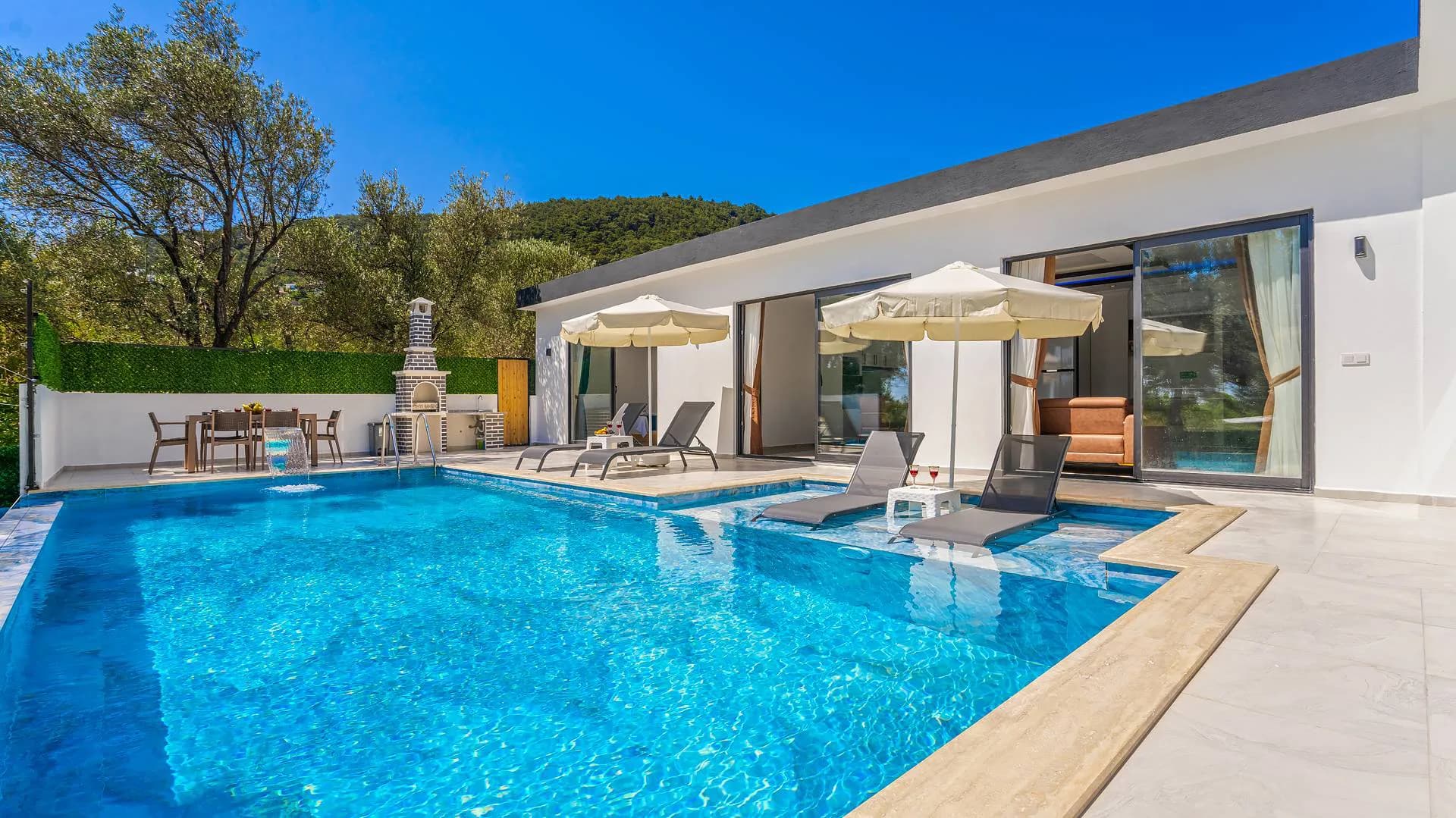 Kaş İslamlar'da Sakin Doğada, Özel Havuzlu, Konforlu Villa görsel 1