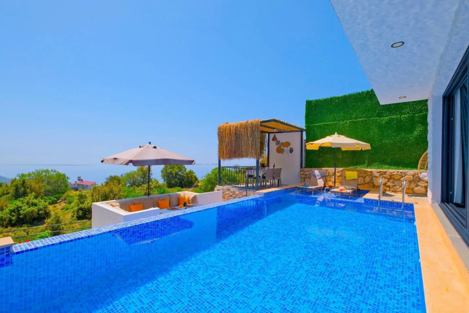 Fethiye Karaağaç'ta Deniz Manzaralı, Özel Havuzlu, Kiralık Villa görsel 3