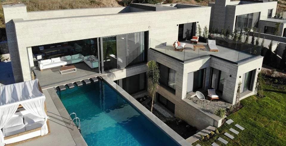 Bodrum Turgutreis'te Geniş Alanlara Sahip, Özel Havuzlu, Lüks Villa görsel 3