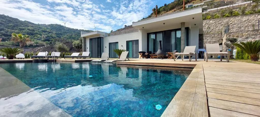 Bodrum Geriş'de Deniz Manzaralı, Özel Havuzlu, Lüks Villa görsel 1