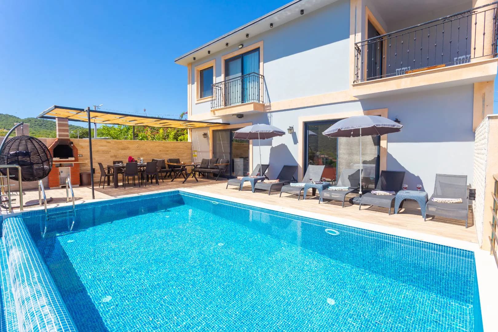 Kaş Bayındır'da Geniş Ailelere Uygun, Özel Havuzlu, 8 Kişilik Villa görsel 1
