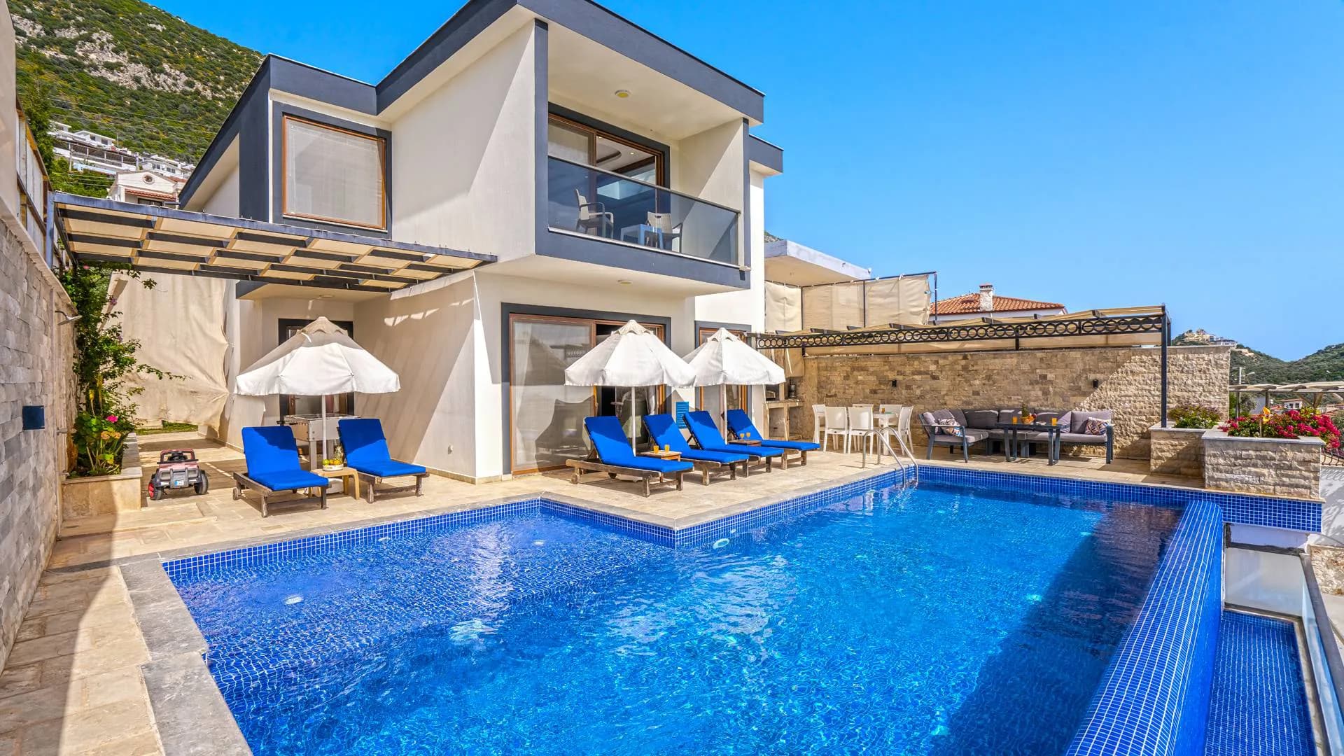Kaş Bezirgan'da Büyüleyici Deniz Manzaralı, Özel Havuzlu, Kiralık Villa görsel 1