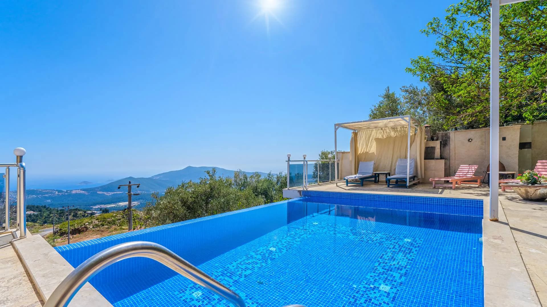 Kaş İslamlar'da Doğa Manzaralı, Özel Havuzlu, Estetik Villa görsel 1