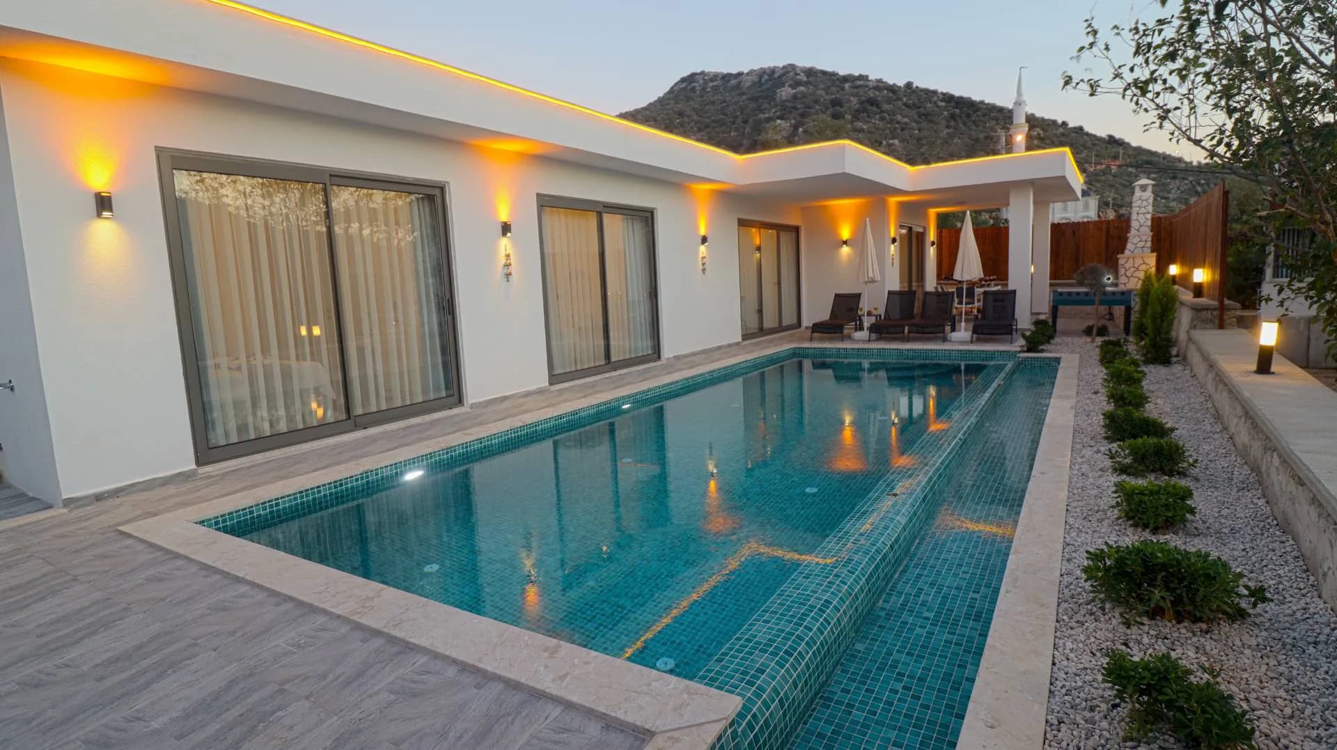Kaş Bezirgan'da Yeşillikler İçerisinde, Özel Havuzlu, Konforlu Villa görsel 2