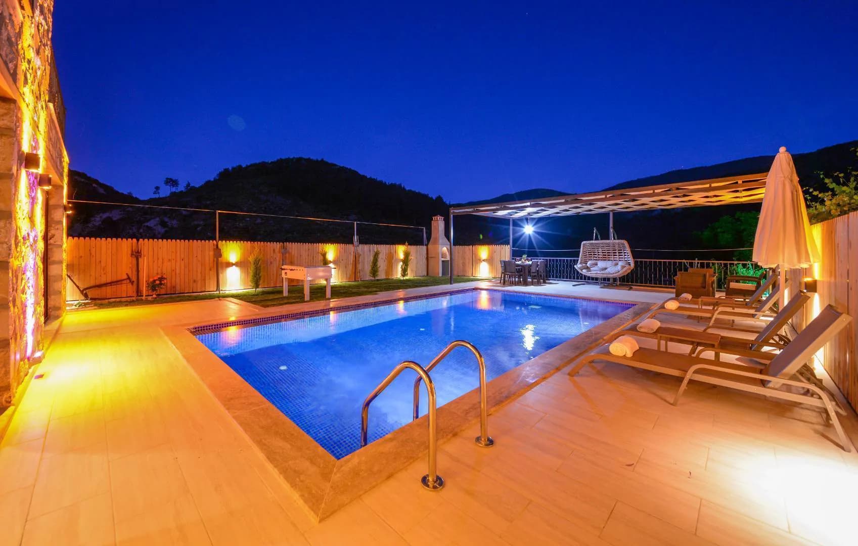 Kaş Hacıoğlan'da Muhteşem Doğada, Özel Havuzlu, Jakuzili Villa görsel 3