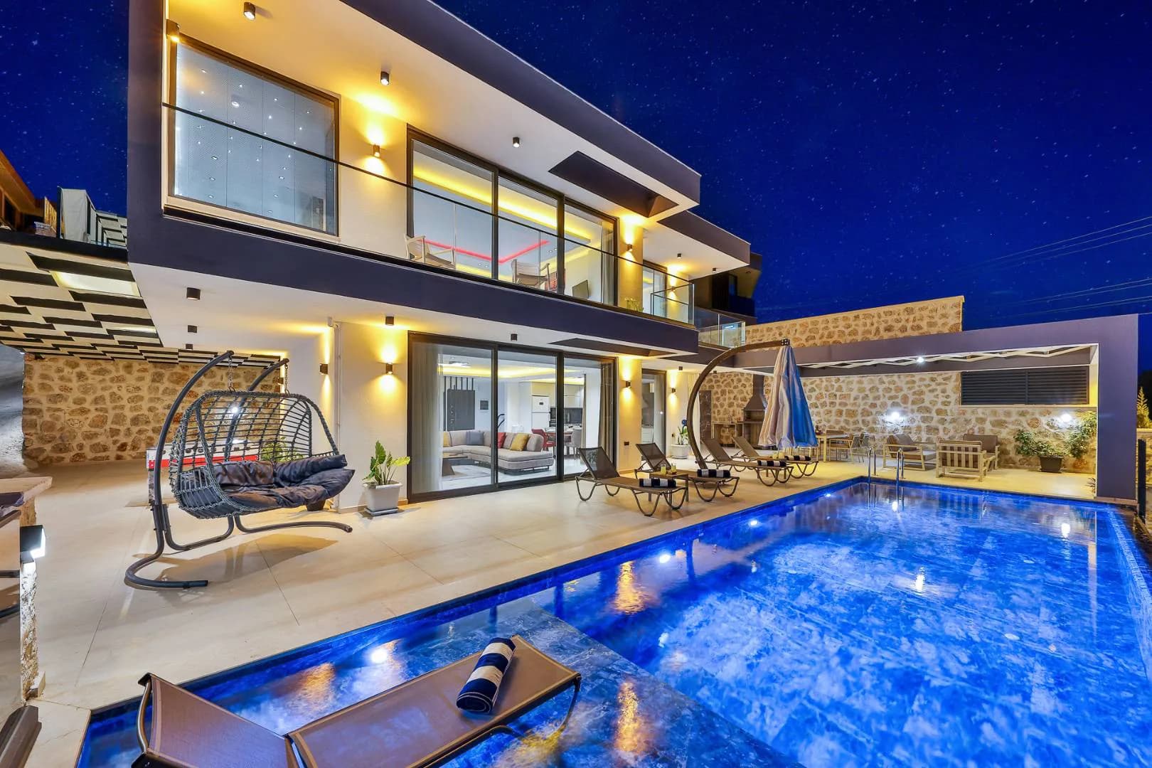 Kaş Kalkan'da Büyüleyici Doğa İçerisinde, Özel Havuzlu, Modern Villa görsel 1