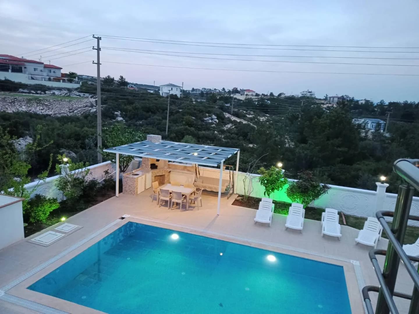 Didim Ak-Yeniköy'de Kalabalık Ailelere Uygun, Özel Havuzlu, Lüks Villa görsel 3