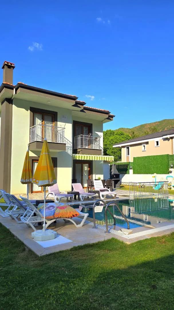 Marmaris Çamlı'da Merkezi Konumda, Özel Havuzlu, Kiralık Villa görsel 3