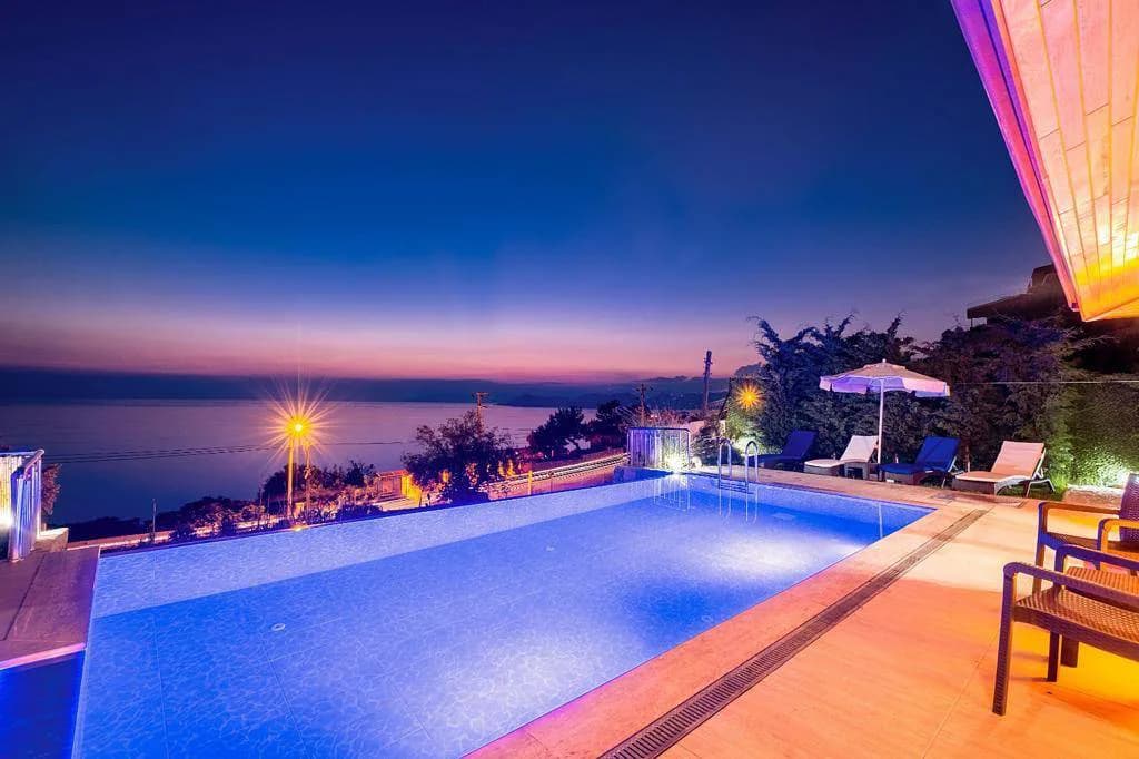 Fethiye Faralya'da Enfes Deniz Manzaralı, Özel Havuzlu, Kiralık Villa görsel 2