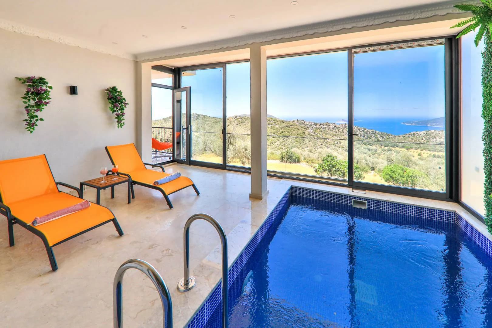 Kaş Bezirgan'da Balayı Çiftlerine Uygun, Kapalı Havuzlu, Kiralık Suit görsel 1