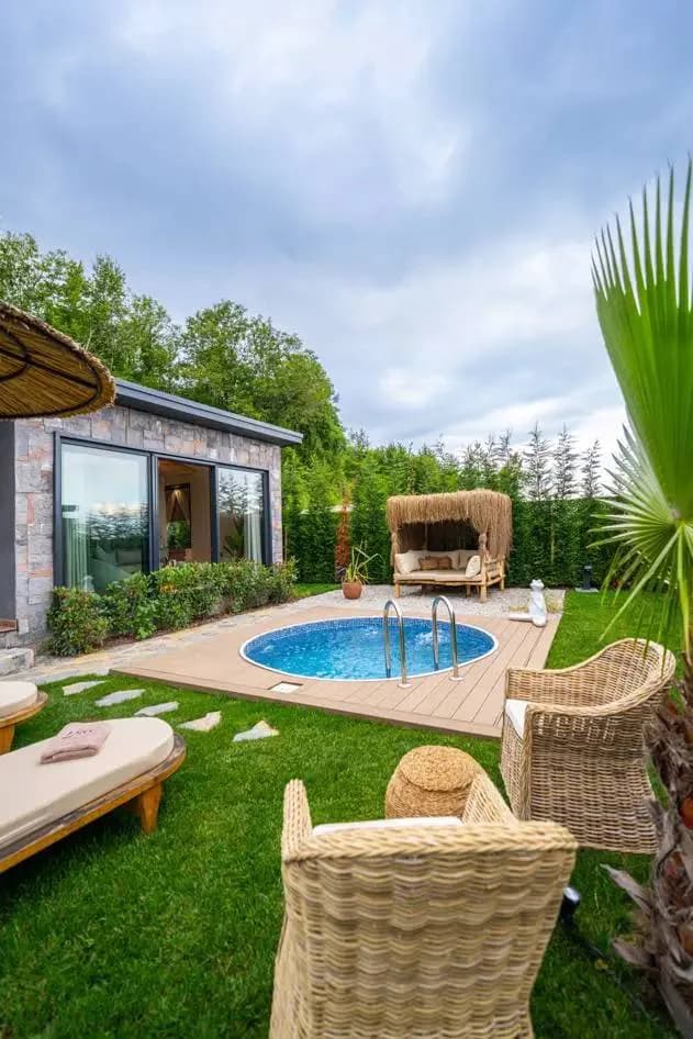Sapanca Nailiye'de Tesis İçerisinde, Özel Havuzlu, Kiralık Villa görsel 1