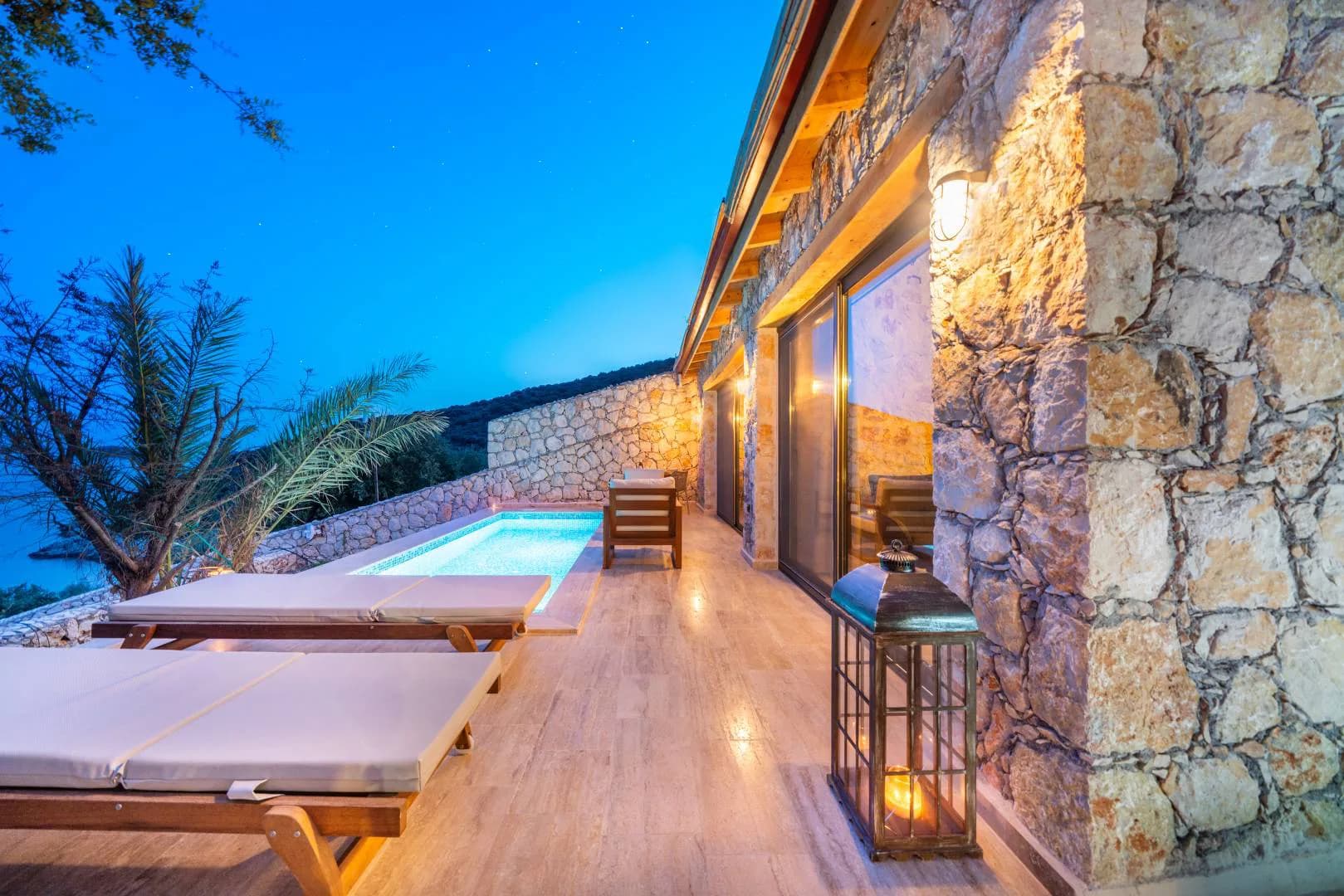 Kaş Kalkan'da Otantik Tasarımlı, Özel Havuzlu, Balayı Villası görsel 1