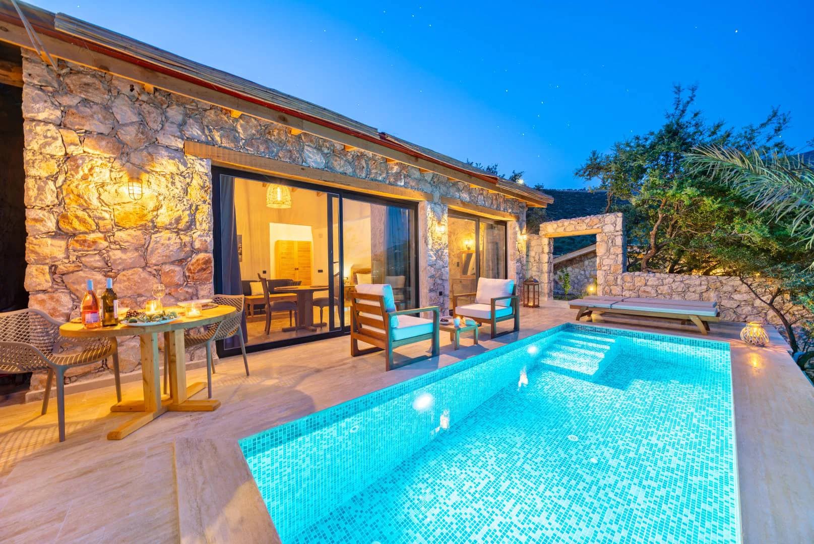 Kaş Kalkan'da Otantik Tasarımlı, Özel Havuzlu, Balayı Villası görsel 2